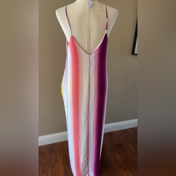 Colorful rainbow striped maxi dress with pockets - Picture 7 of 8